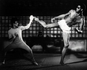Bruce Lee | thePTDC | Increase Hip Flexibility